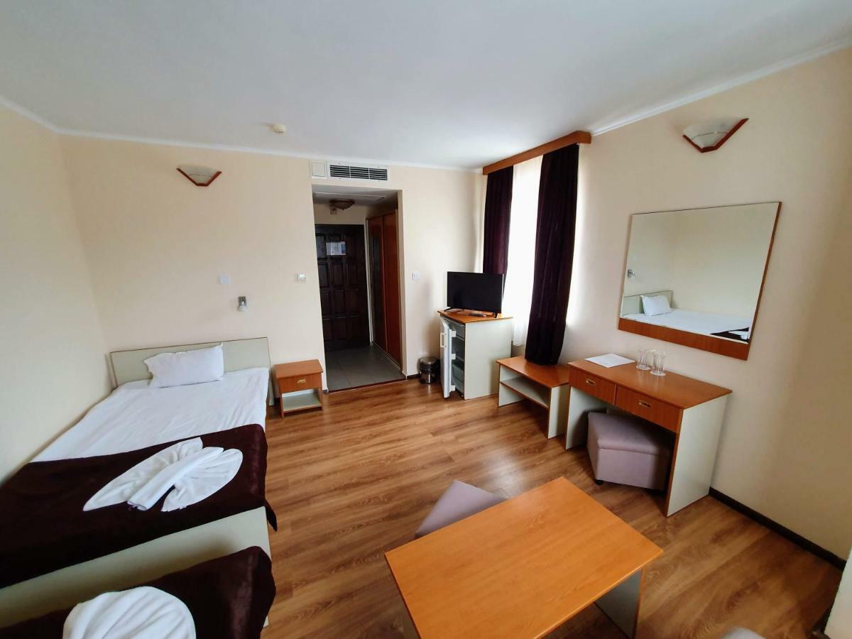 Hotel Sigma Kiten  Εξωτερικό φωτογραφία